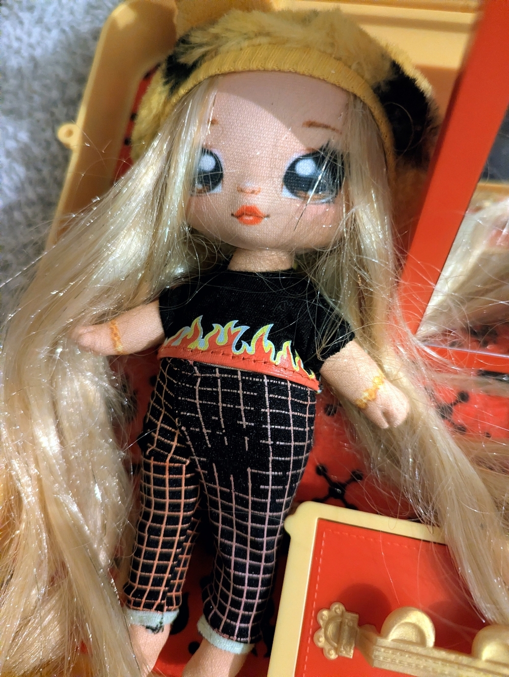 Nana Dolls Lot With 2 Backpacks